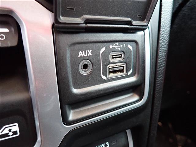 Used 2018 Jeep Wrangler Rubicon AWD/4WD image 14