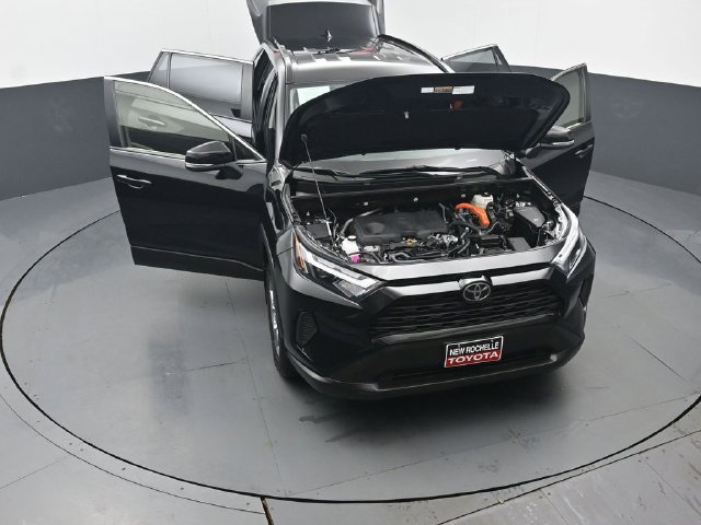 Certified 2025 Toyota RAV4 XLE AWD/4WD image 52