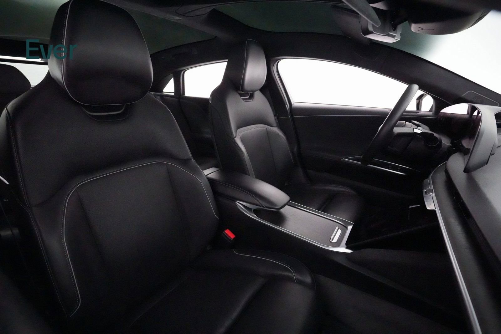 Used 2023 Lucid Air Touring image 8