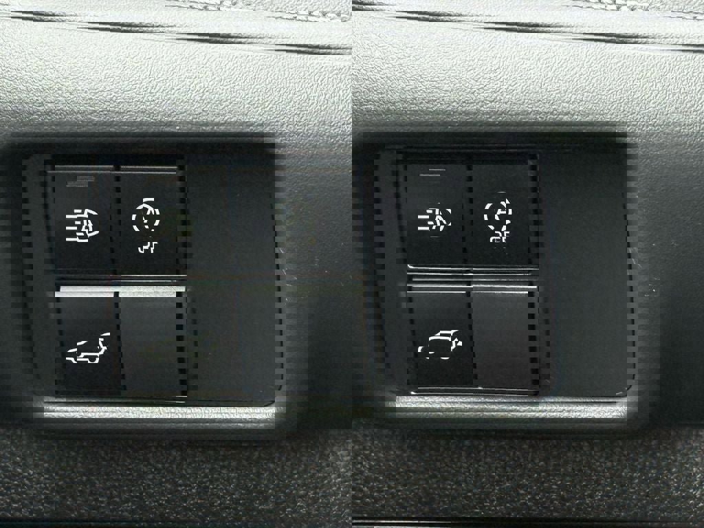 Used 2025 Toyota Highlander LE image 20