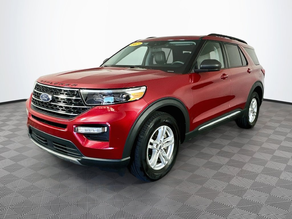 Used 2021 Ford Explorer XLT w/ Equipment Group 202A AWD/4WD image 5