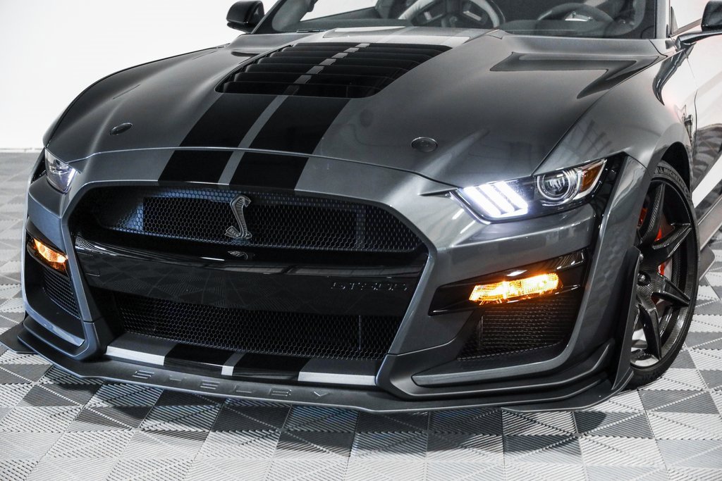 Used 2022 Ford Mustang Shelby GT500 w/ Carbon Fiber Track Pack image 11