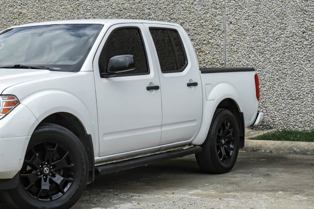 Used 2021 Nissan Frontier SV w/ Midnight Edition Floor Mats image 6