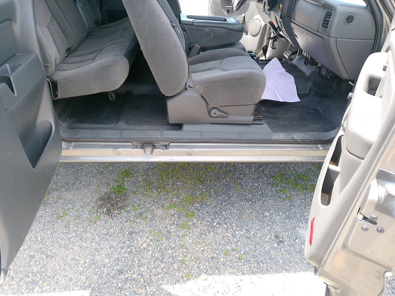 Used 2006 Chevrolet Silverado 2500 W/T w/ Skid Plate Package AWD/4WD image 36