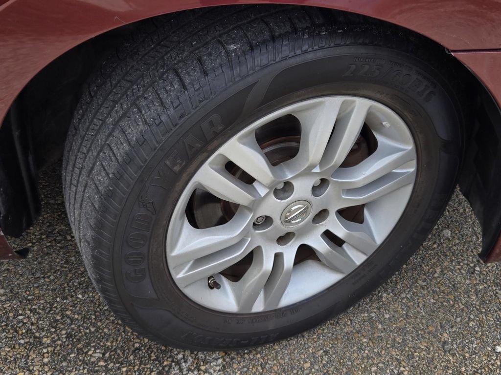 Used 2011 Nissan Altima 2.5 S w/ Convenience Pkg FWD image 9