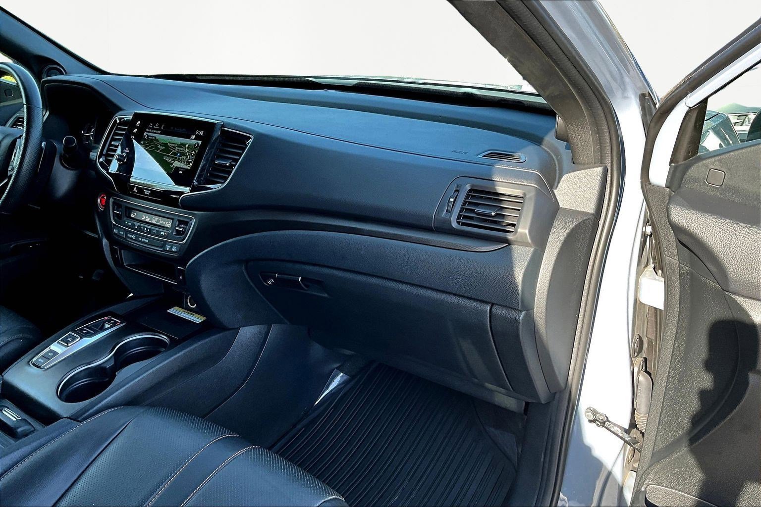 Certified 2023 Honda Passport TrailSport image 28