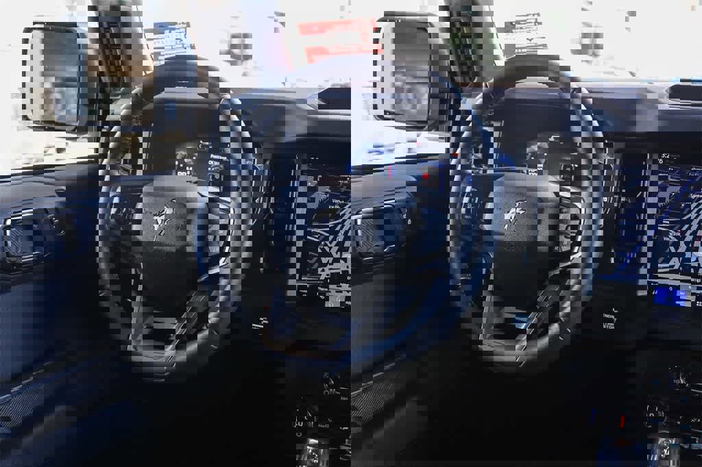 Used 2025 Ford Bronco Big Bend image 16