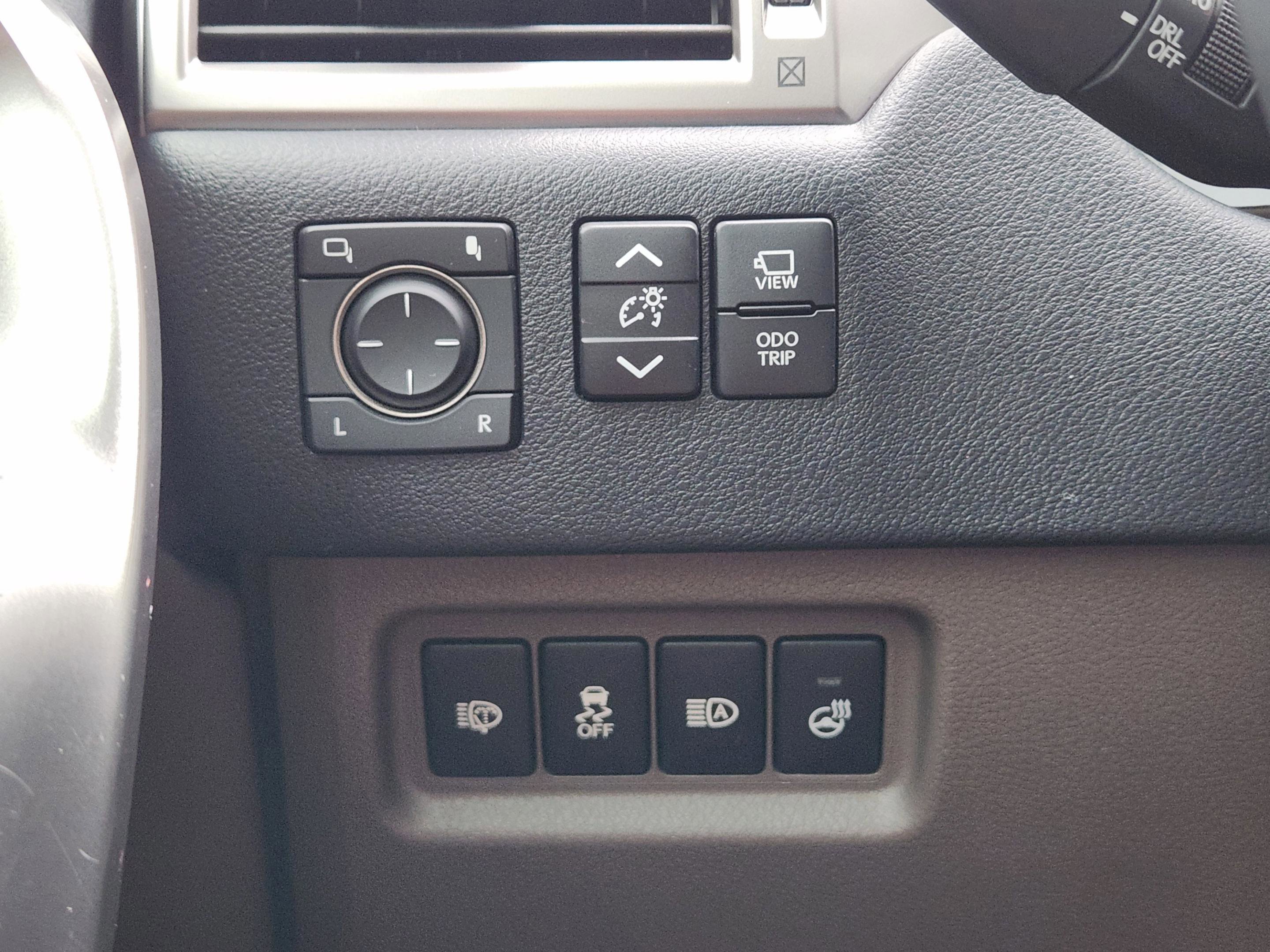 Used 2023 Lexus GX 460 Luxury w/ Accessory Package AWD/4WD image 18