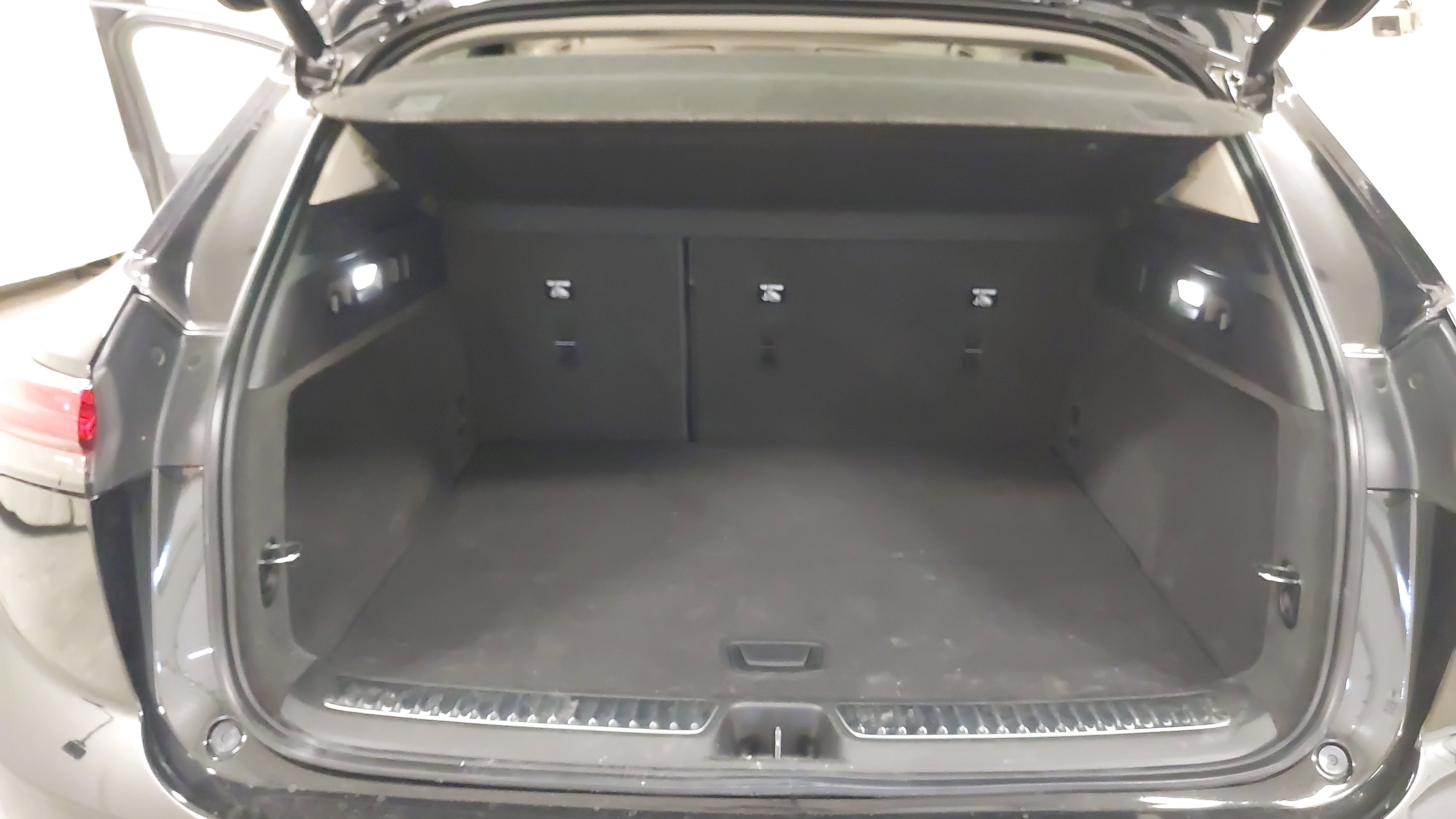 Certified 2021 Buick Envision Essence w/ Technology Package I image 27