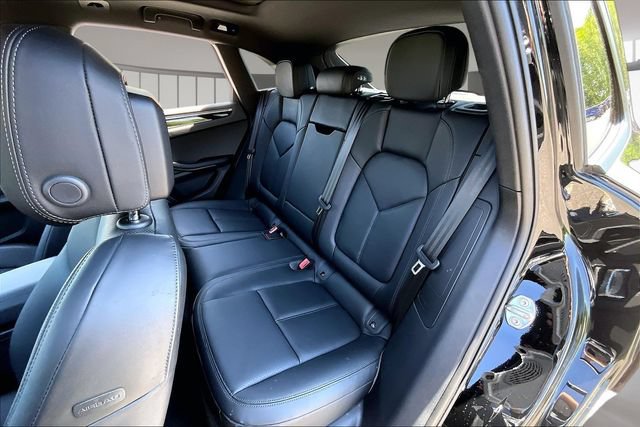 Used 2025 Porsche Macan AWD/4WD image 21