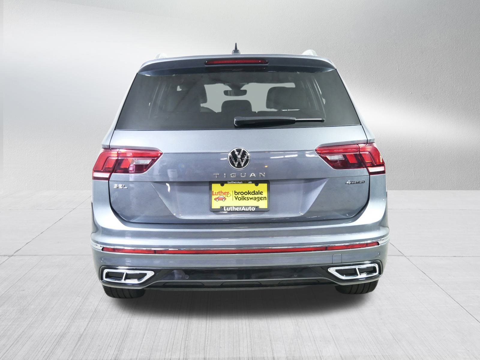 Used 2023 Volkswagen Tiguan SEL R-Line image 6