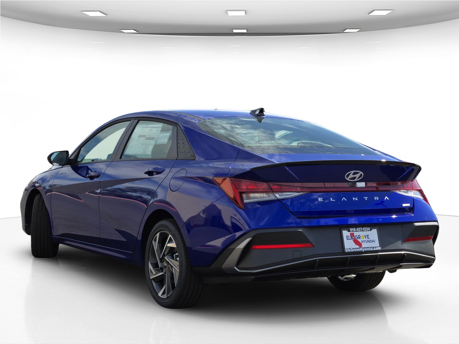 New 2025 Hyundai Elantra SEL image 7