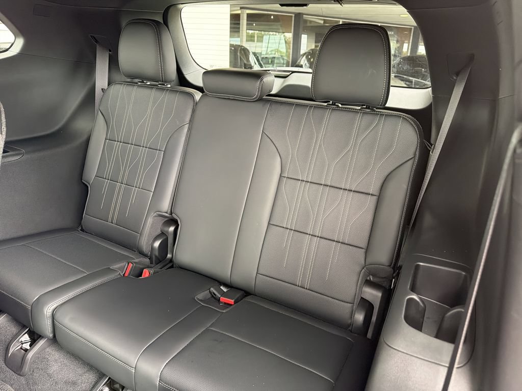 New 2026 Buick Enclave Avenir w/ Super Cruise Package FWD image 15