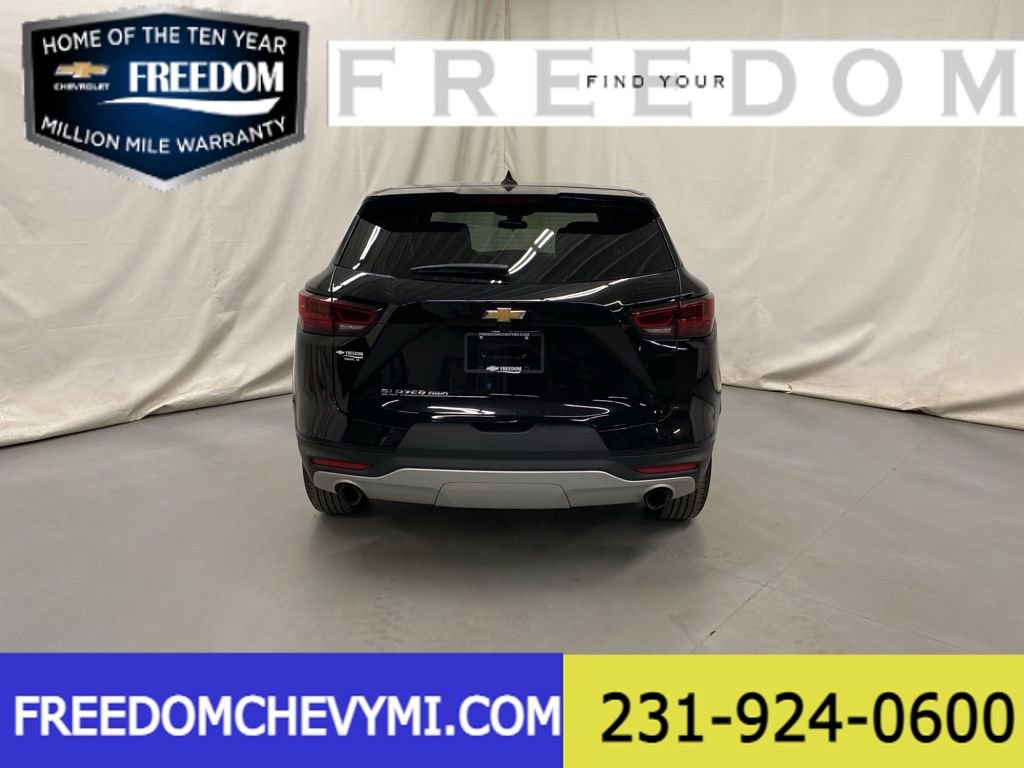 Used 2025 Chevrolet Blazer LT image 7