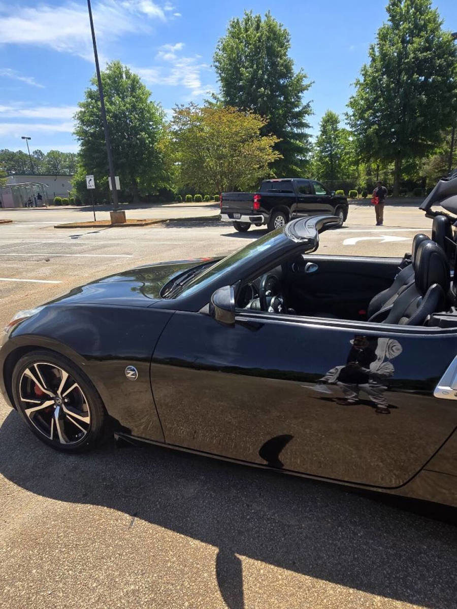 Used 2013 Nissan 370Z Touring w/ Sport Pkg RWD image 9