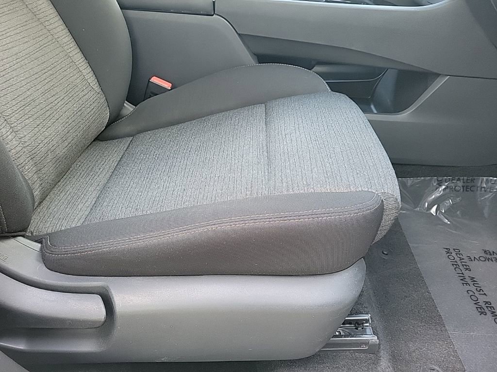 Used 2022 Nissan Rogue SV image 14