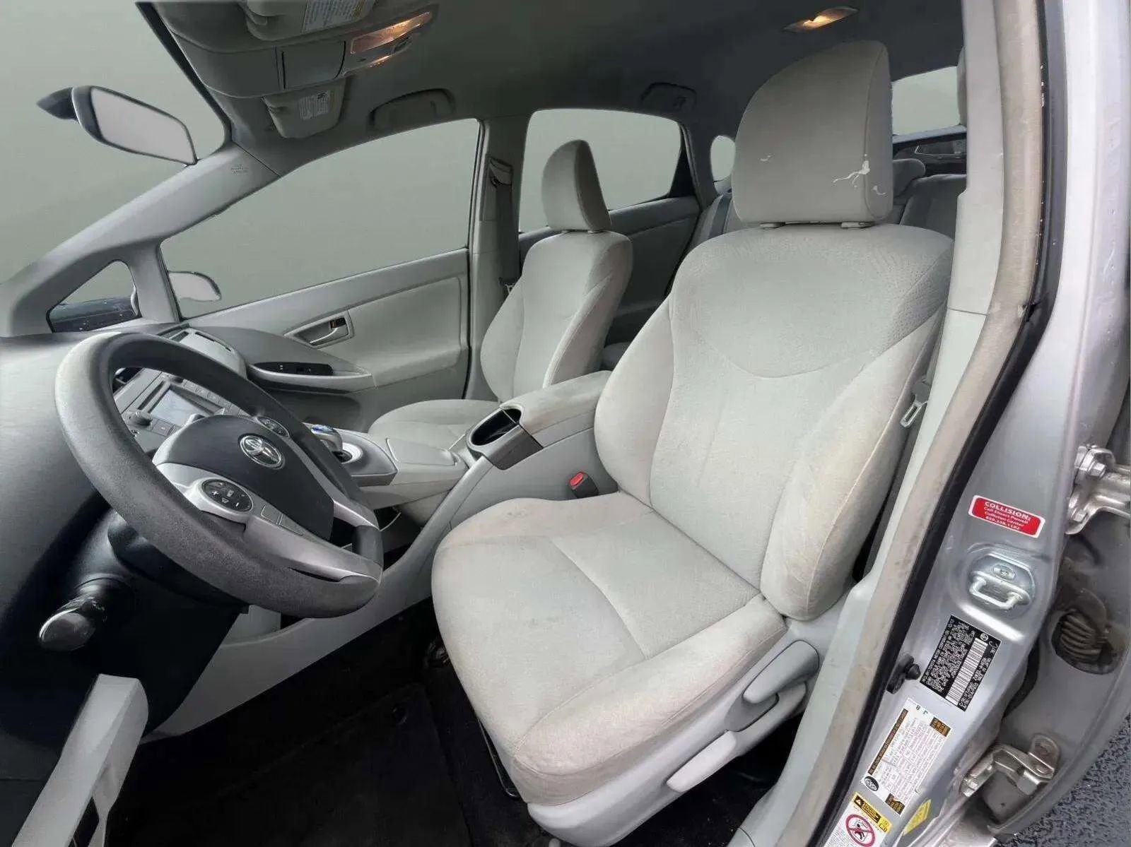 Used 2014 Toyota Prius Two image 12
