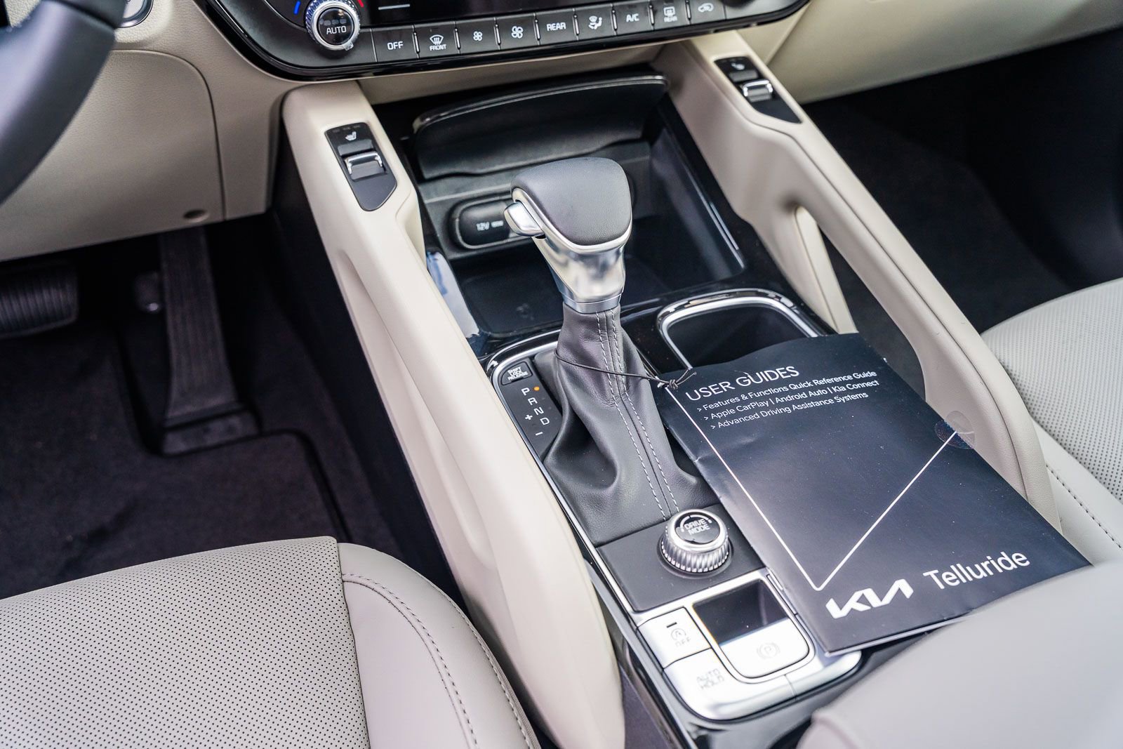 New 2025 Kia Telluride S image 22
