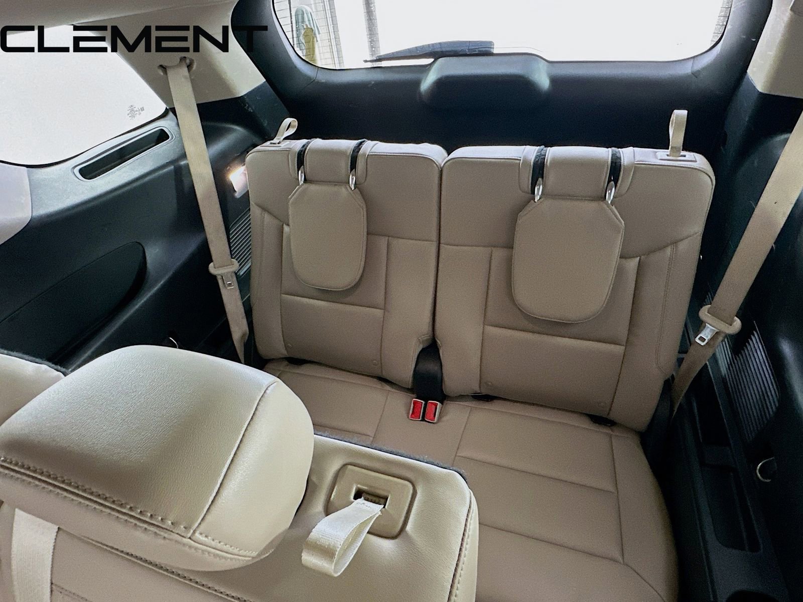 Used 2022 Ford Explorer XLT w/ Equipment Group 202A AWD/4WD image 33