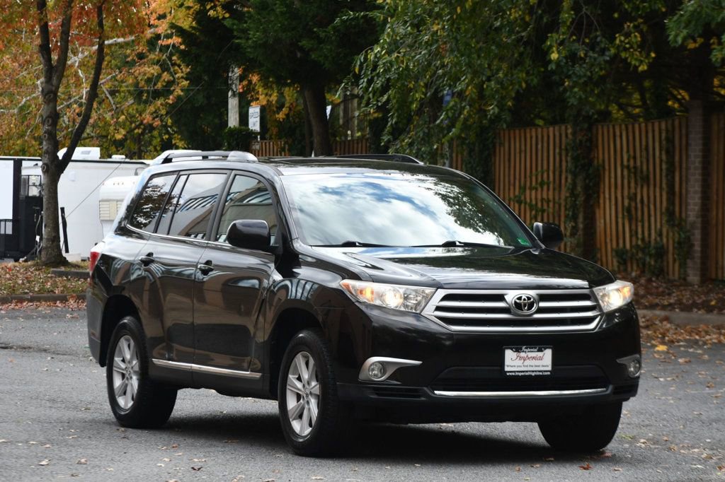 Used 2013 Toyota Highlander SE image 13