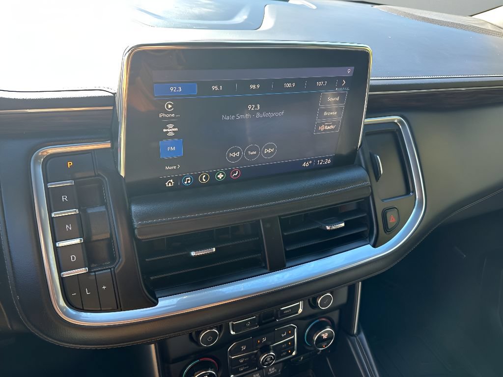 Used 2021 Chevrolet Tahoe Z71 w/ Luxury Package AWD/4WD image 25