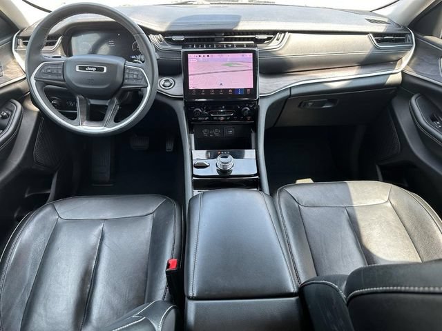 Used 2023 Jeep Grand Cherokee Limited AWD/4WD image 15