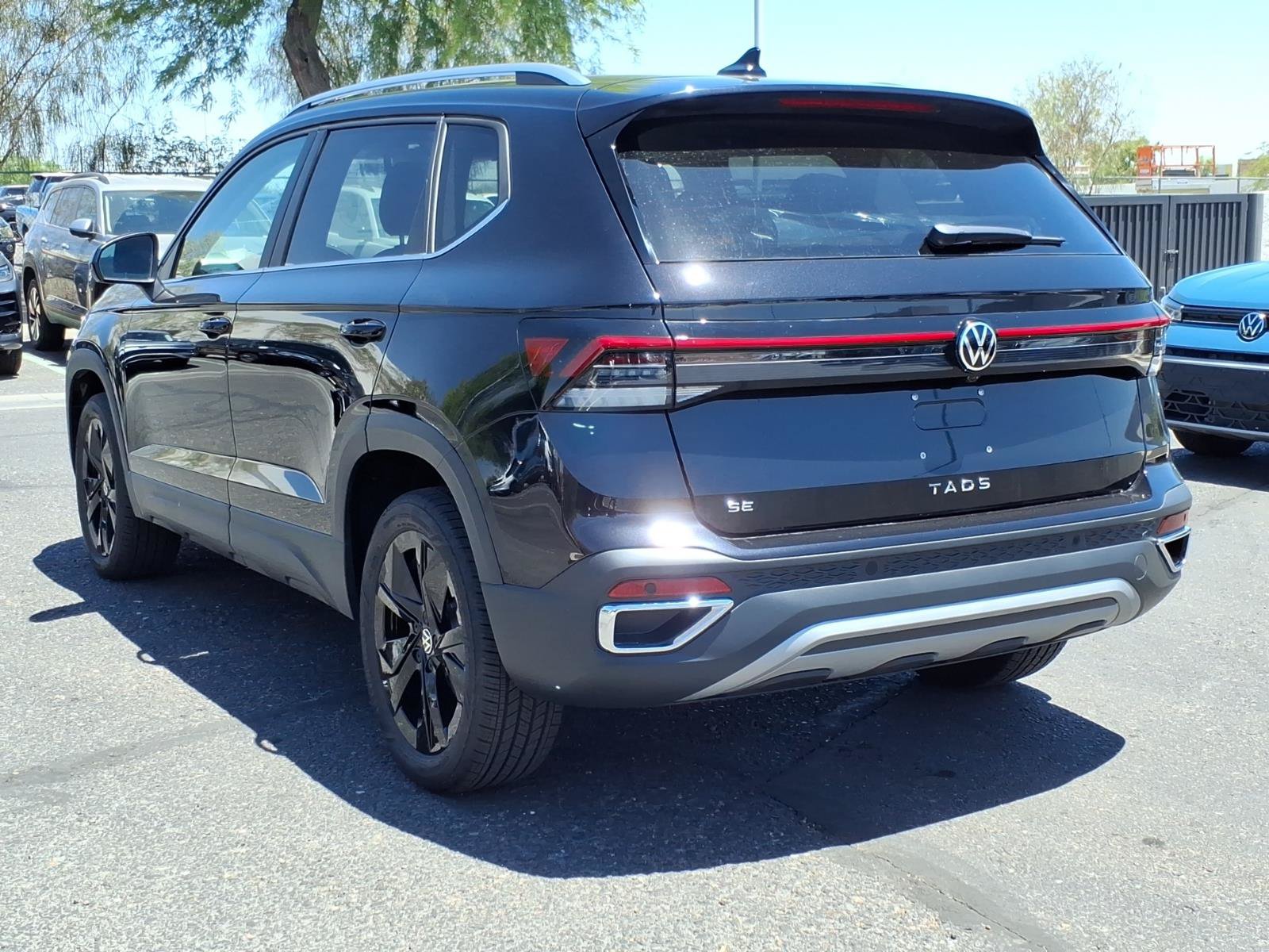 New 2026 Volkswagen Taos SE FWD image 5