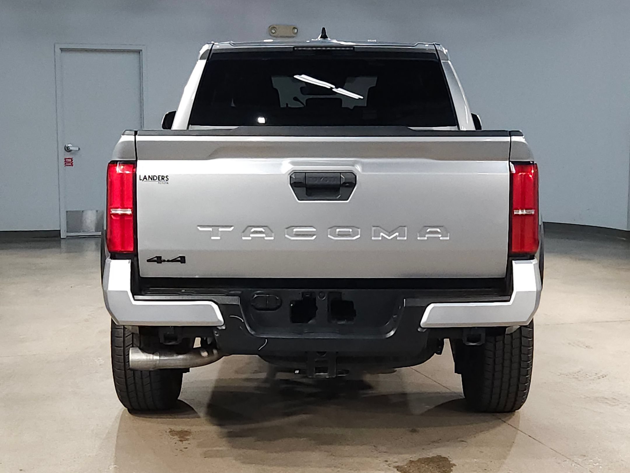 Used 2024 Toyota Tacoma TRD Off-Road AWD/4WD image 6