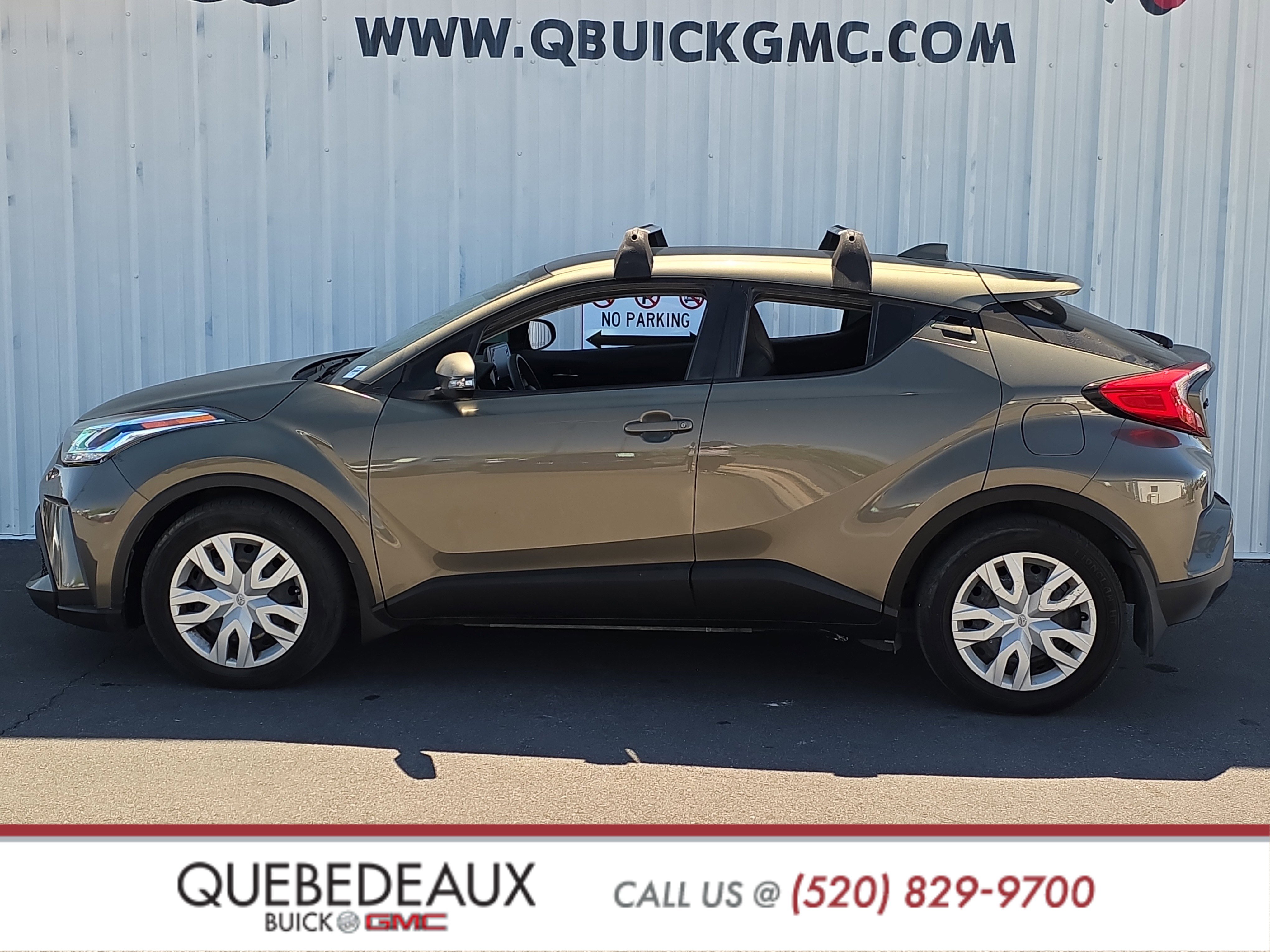 Used 2021 Toyota C-HR LE image 4