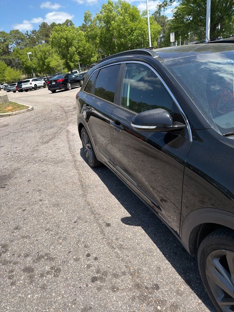 Used 2017 Kia Niro EX image 11