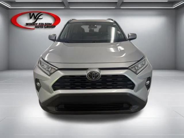 Used 2021 Toyota RAV4 XLE Premium image 2