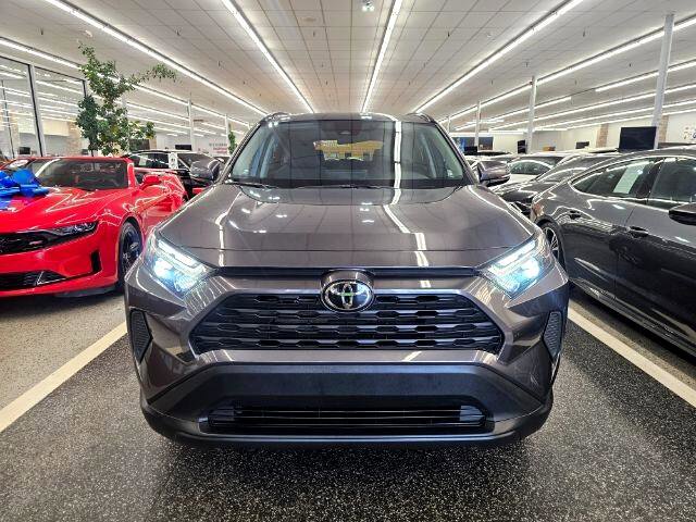 Used 2022 Toyota RAV4 XLE image 2