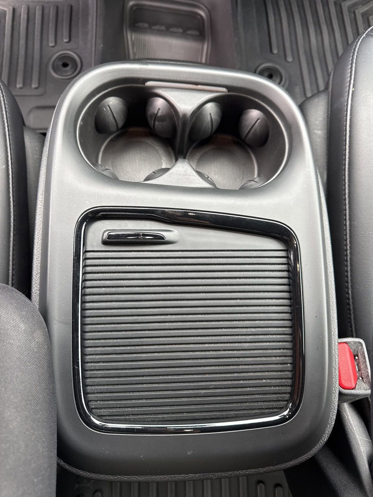 Used 2023 Chrysler Pacifica Touring-L w/ S Appearance Package image 17