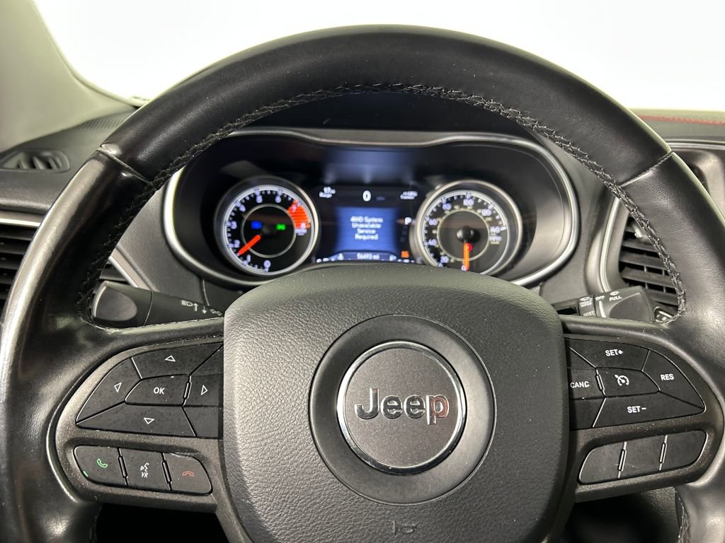 Used 2020 Jeep Cherokee Trailhawk image 23