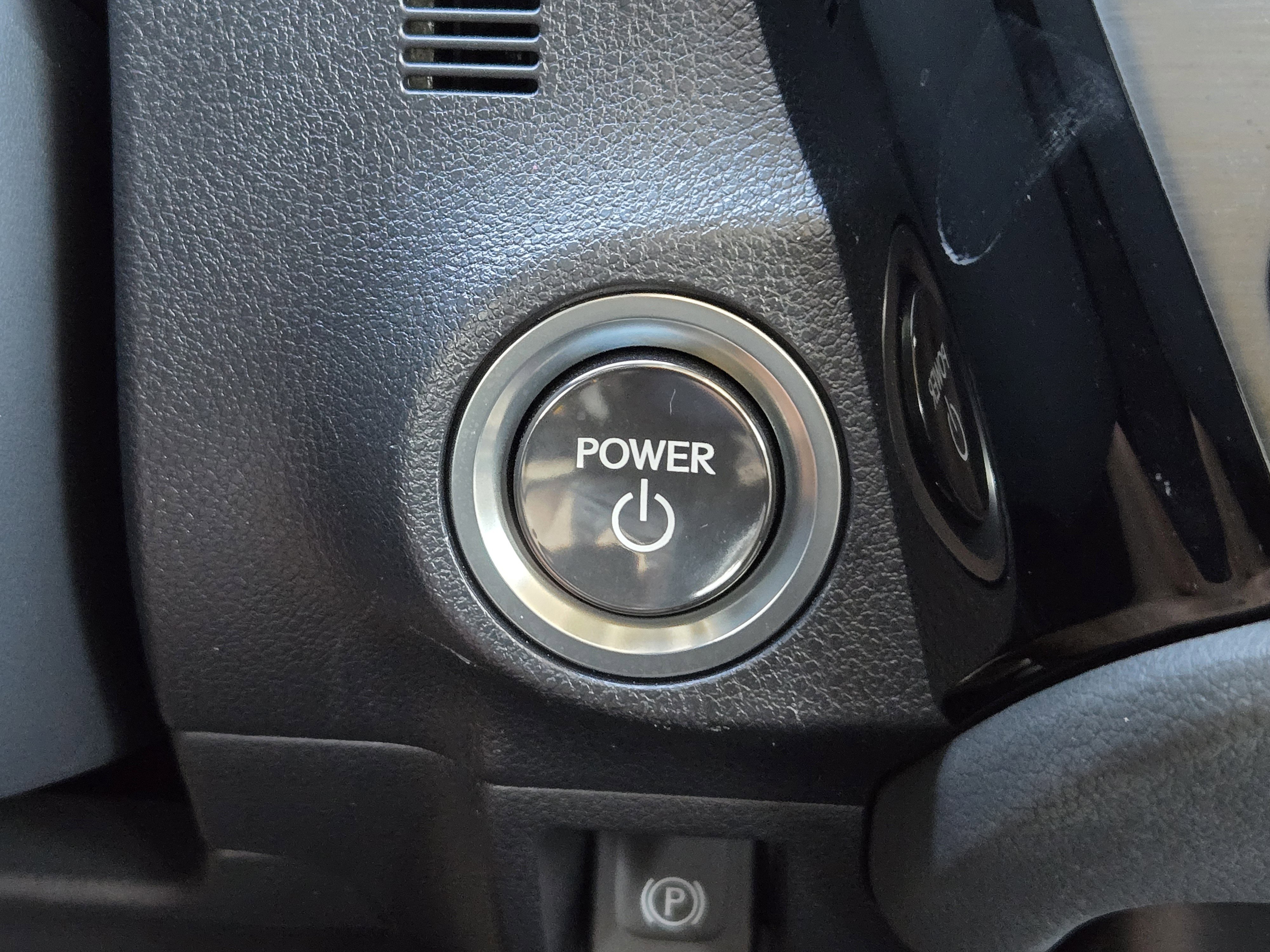 Used 2025 Lexus ES 300h w/ Premium Package image 31