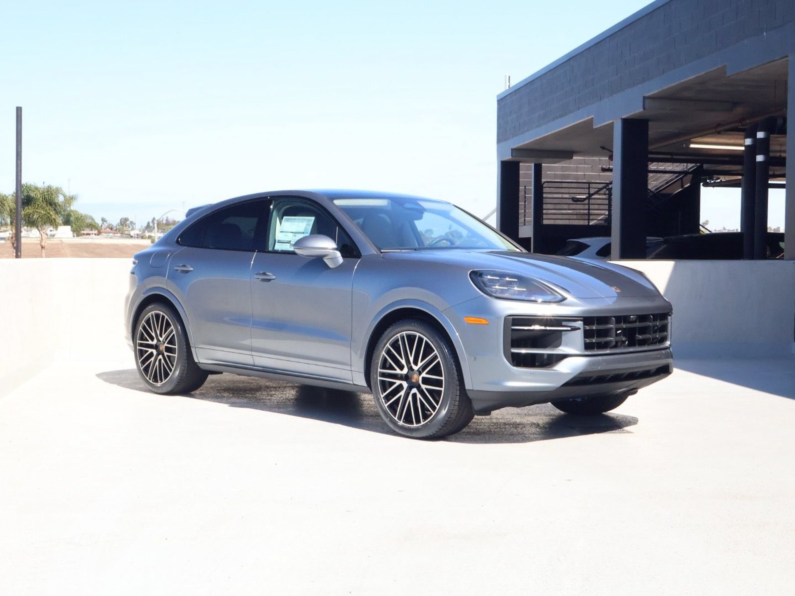 New 2026 Porsche Cayenne Coupe AWD/4WD image 7