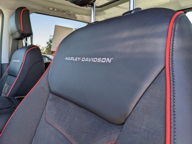 New 2026 Ford F250 Lariat w/ Black Appearance Package image 23