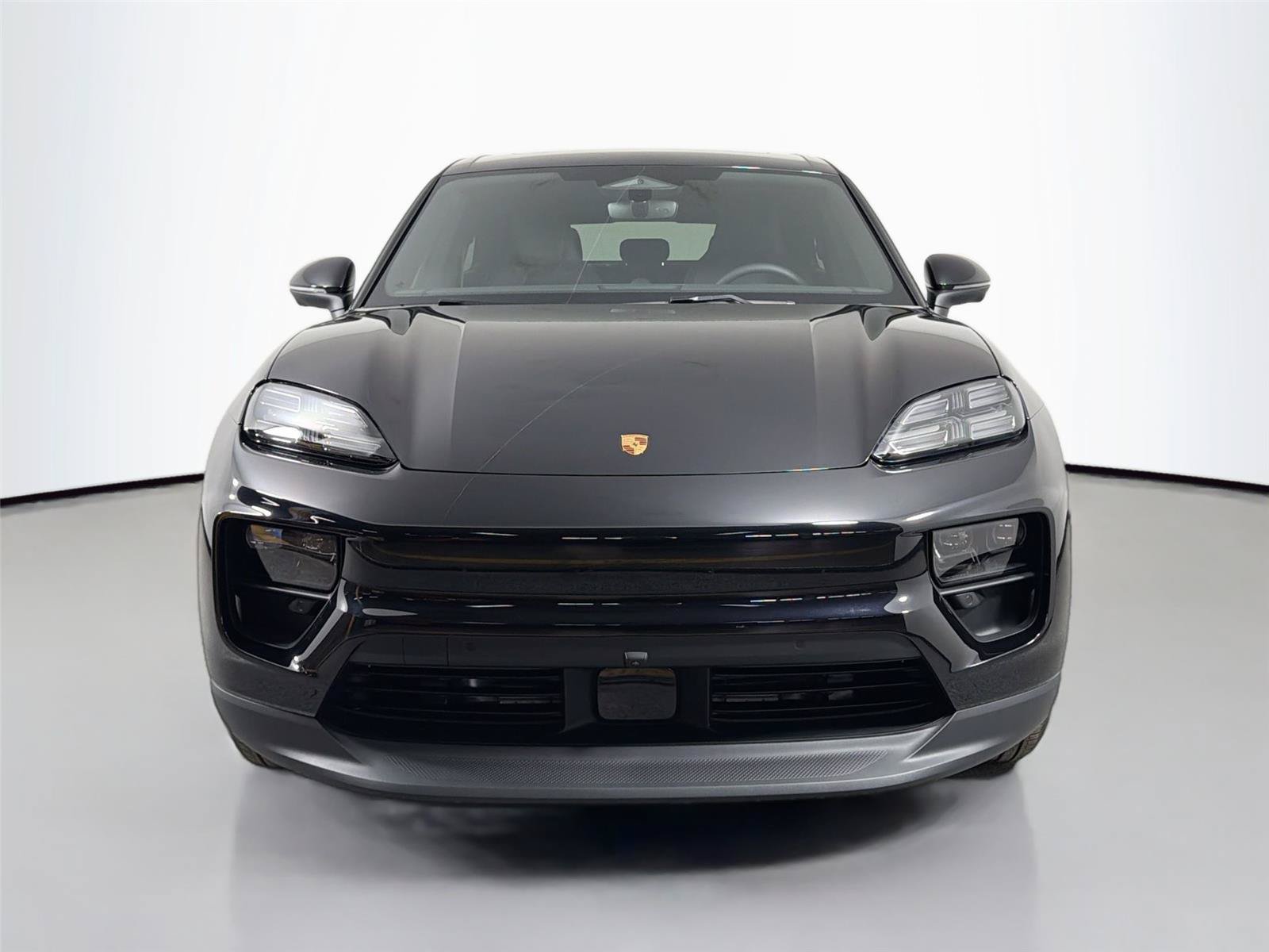 Certified 2026 Porsche Macan 4 Electric AWD/4WD image 10