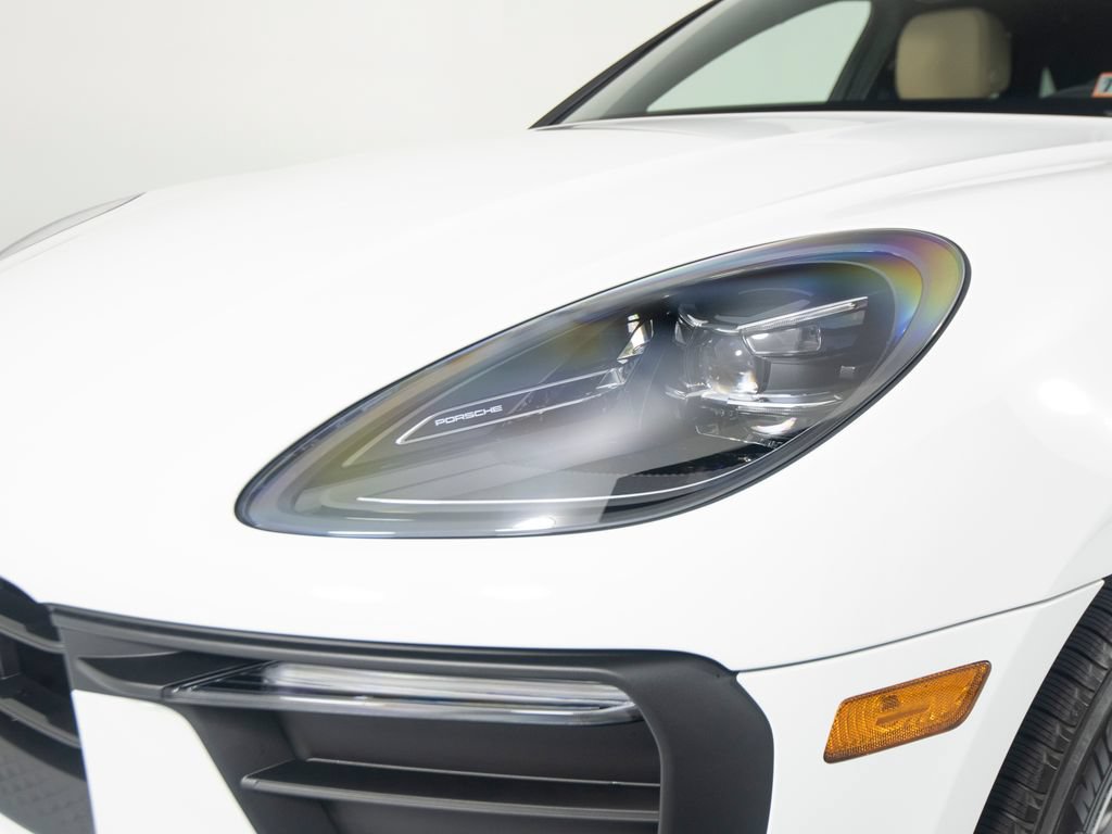 New 2026 Porsche Macan AWD/4WD image 41