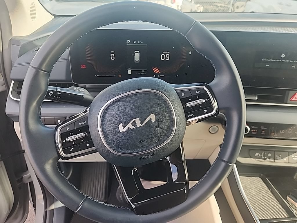 Certified 2025 Kia Carnival EX FWD image 22