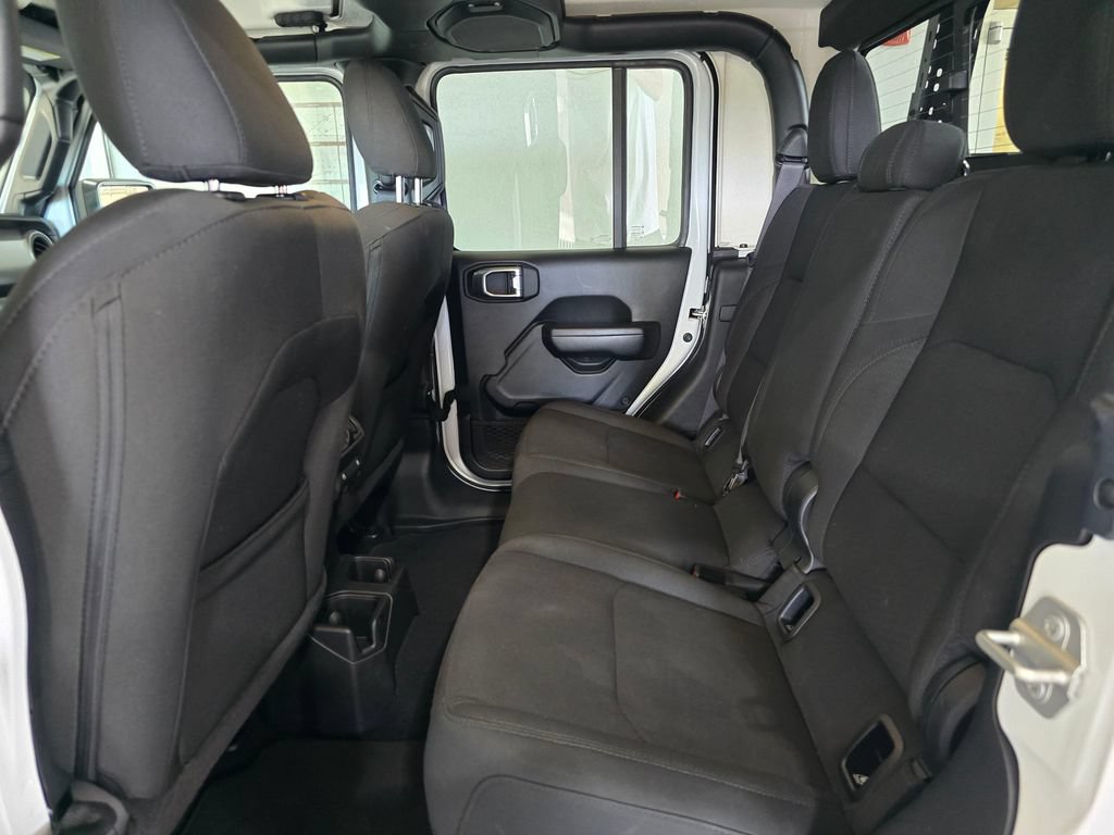 Used 2023 Jeep Gladiator Sport AWD/4WD image 25