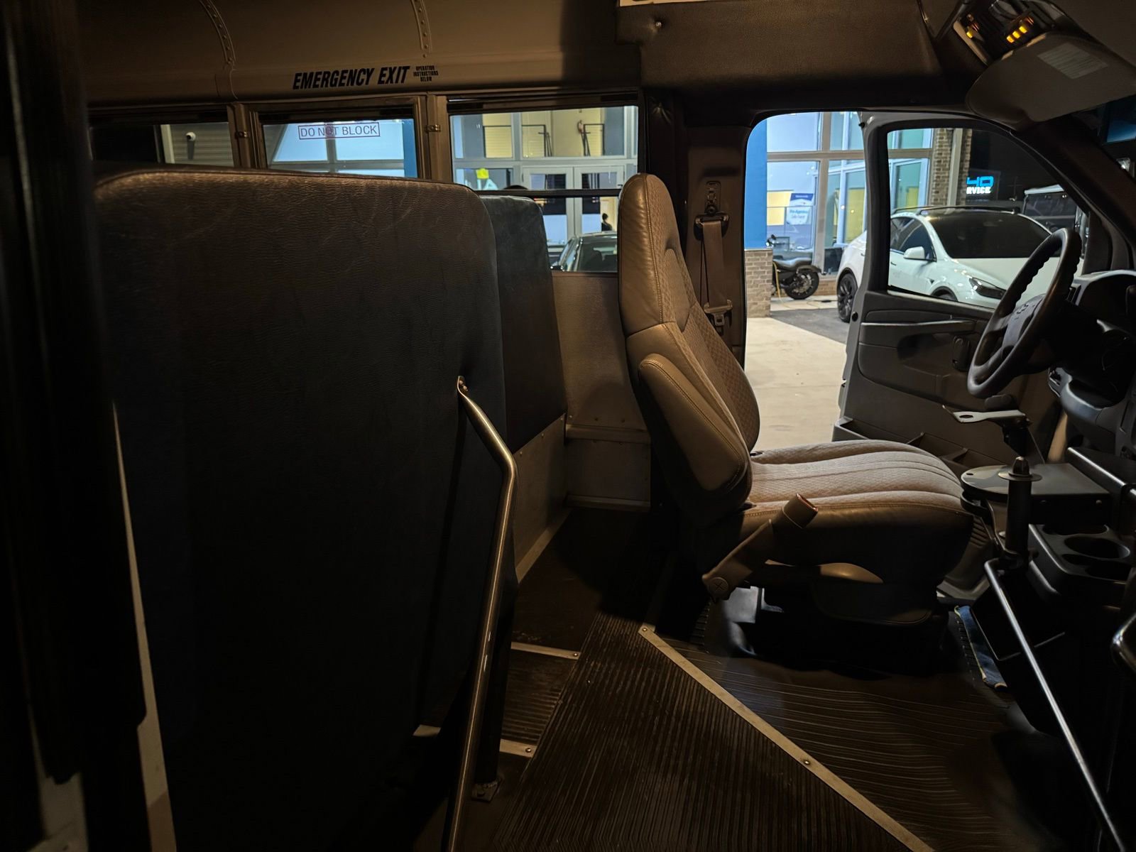 Used 2005 Chevrolet Express 3500 w/ School Bus Package image 21