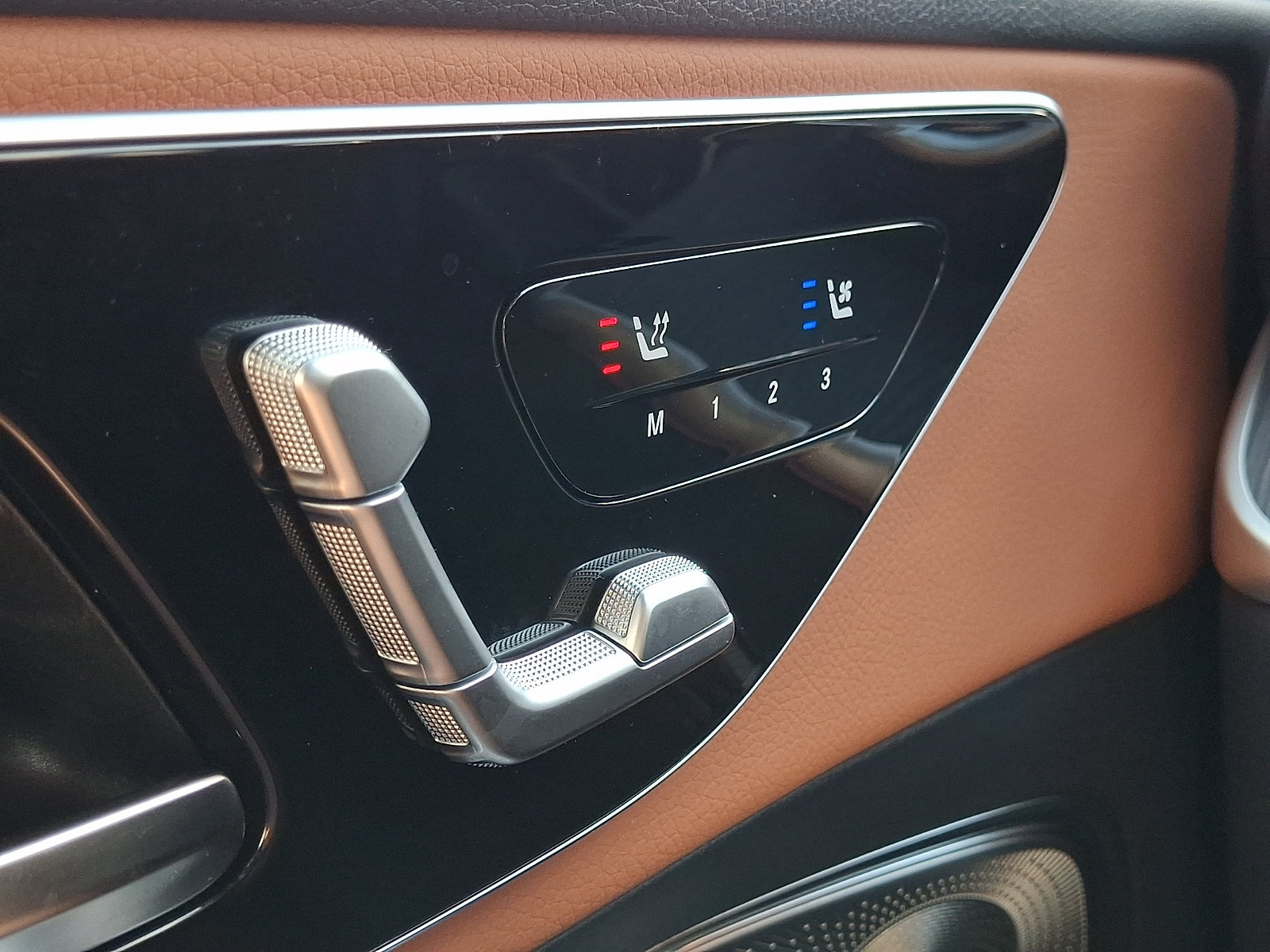 Certified 2026 Mercedes-Benz GLC 300 4MATIC image 24