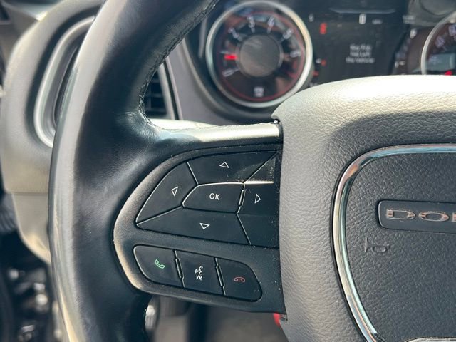 Used 2020 Dodge Challenger SXT RWD image 17
