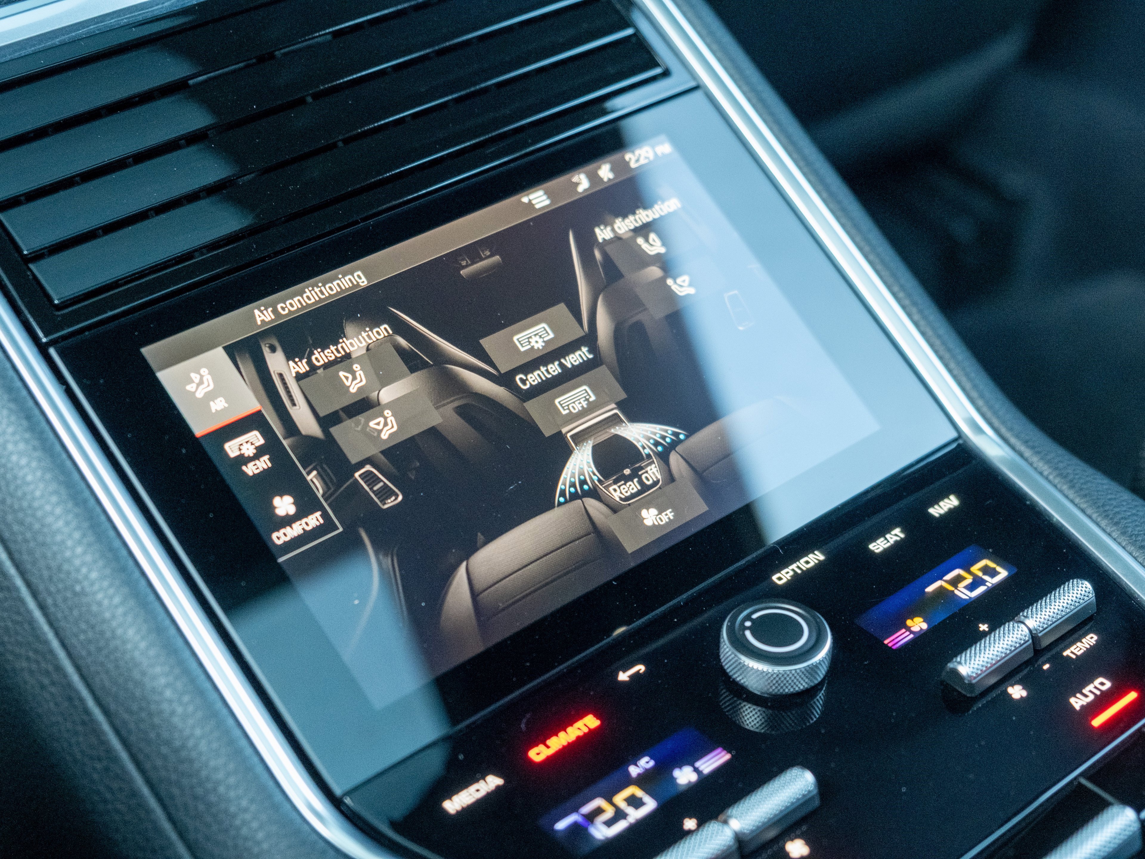 Certified 2023 Porsche Panamera 4 Platinum Edition image 37