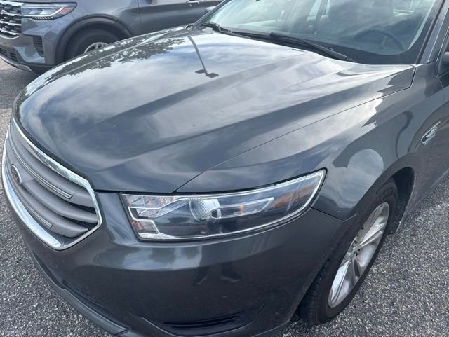 Used 2016 Ford Taurus SE FWD image 8