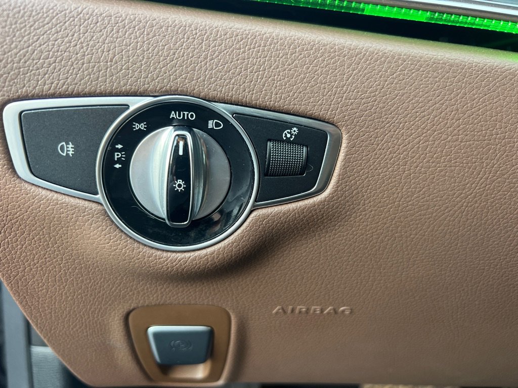 Used 2017 Mercedes-Benz E 300 E 300 4MATIC LUXURY image 27