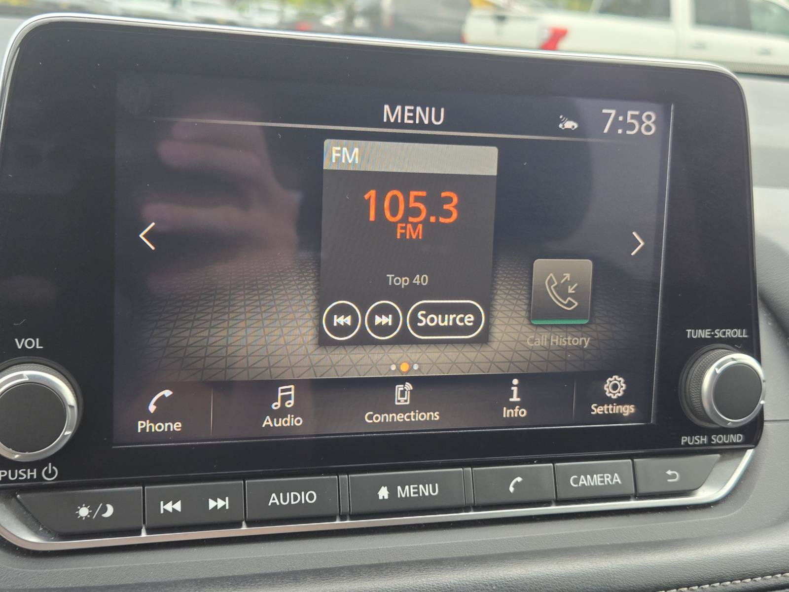 Used 2024 Nissan Rogue SV FWD image 26