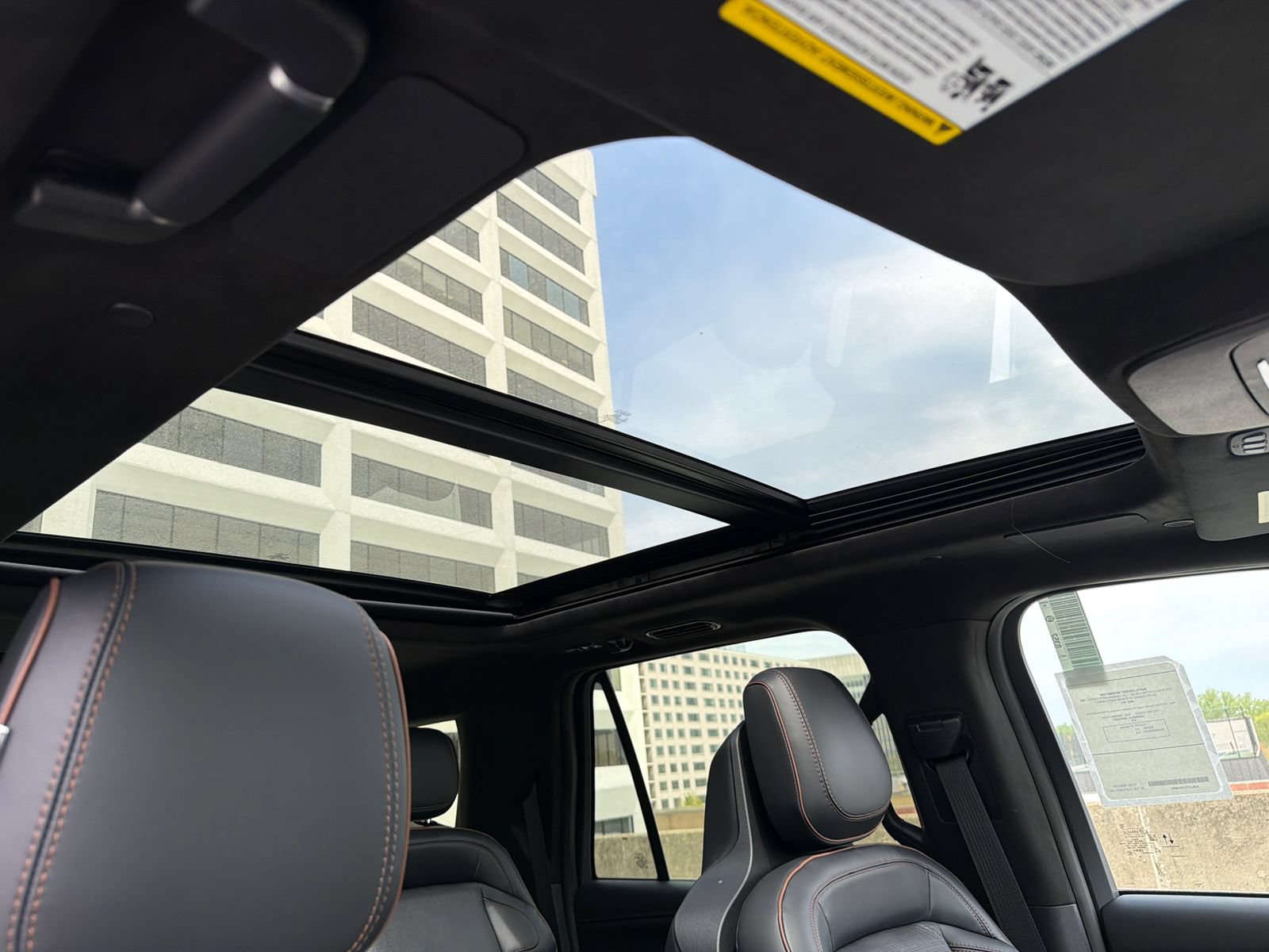 New 2026 Lincoln Navigator L Black Label AWD/4WD image 14