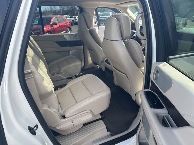 Used 2021 Lincoln Navigator L Reserve w/ Luxury Package AWD/4WD image 19